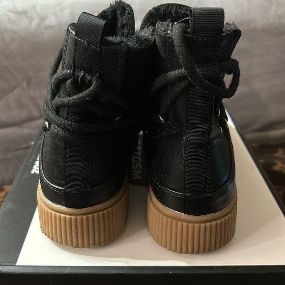 H&M fur lined boots - Picture 4 of 6